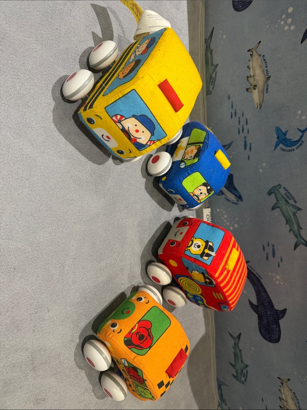 Melissa and Doug pull back cars